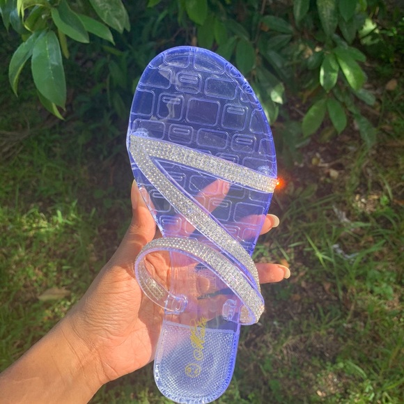 Cinderella Sandals - Picture 3 of 5